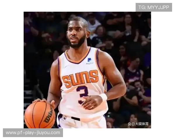 保罗高吊传球助攻队友轻松得分